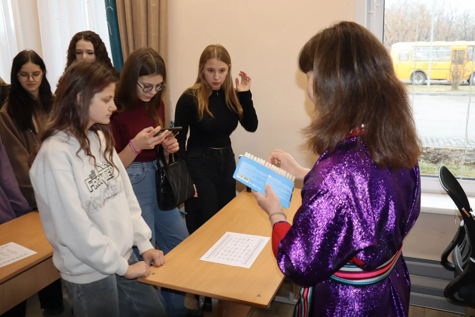 В Белово стартовал городской проект «МегаЭтнофест 2025». Этнографическая экскурсия «Язык дружбы» (14)