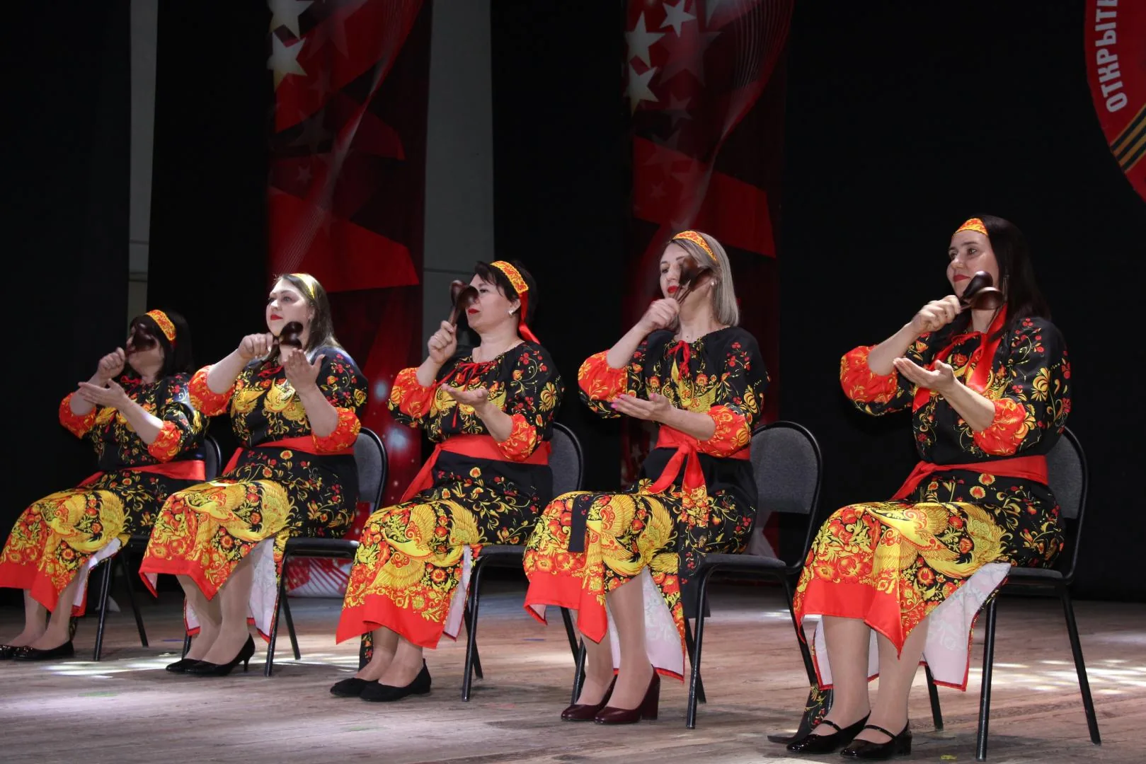 Ярко, душевно, победоносно! Фестиваль-конкурс «Катюша» в Белово! (2)