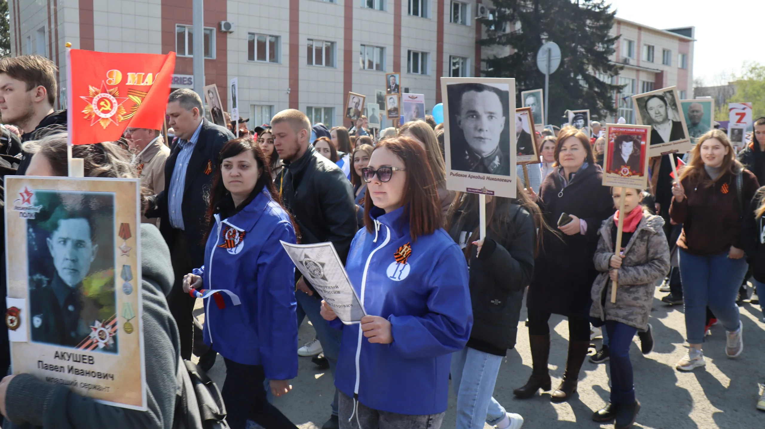 «Полотно Победы» в строю «Бессмертного полка» (9)
