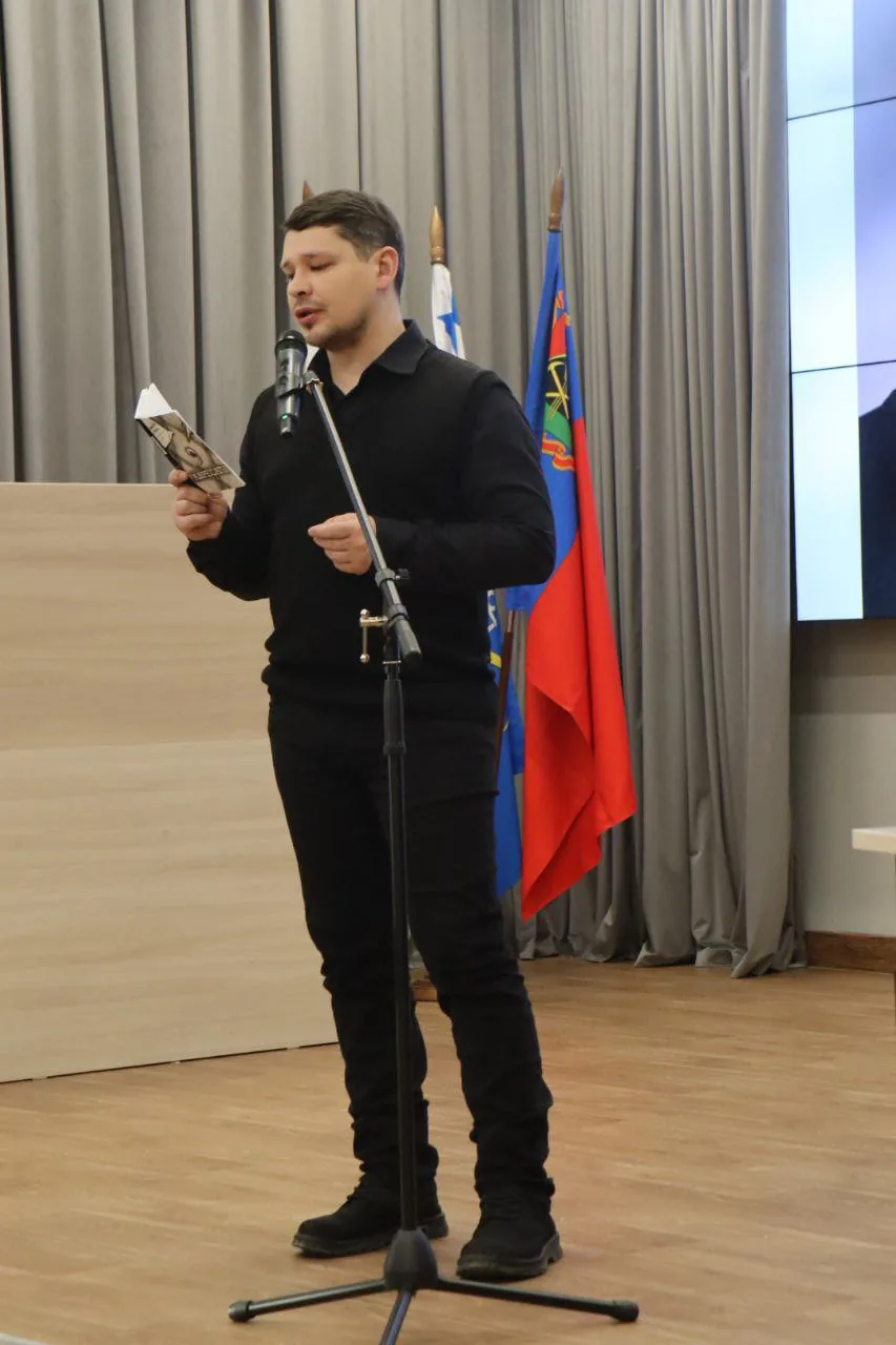 Проект «Писатель в маленьком городе» с Александром Рыжковым (13)