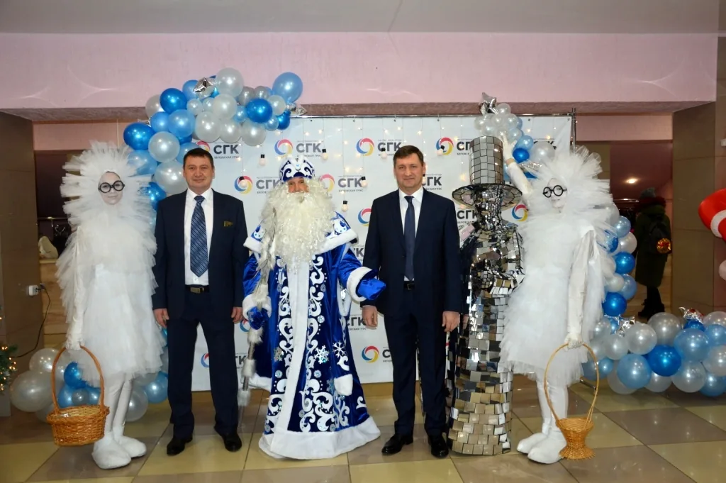 Лучший Дед Мороз Кузбасса поздравил энергетиков! (9)