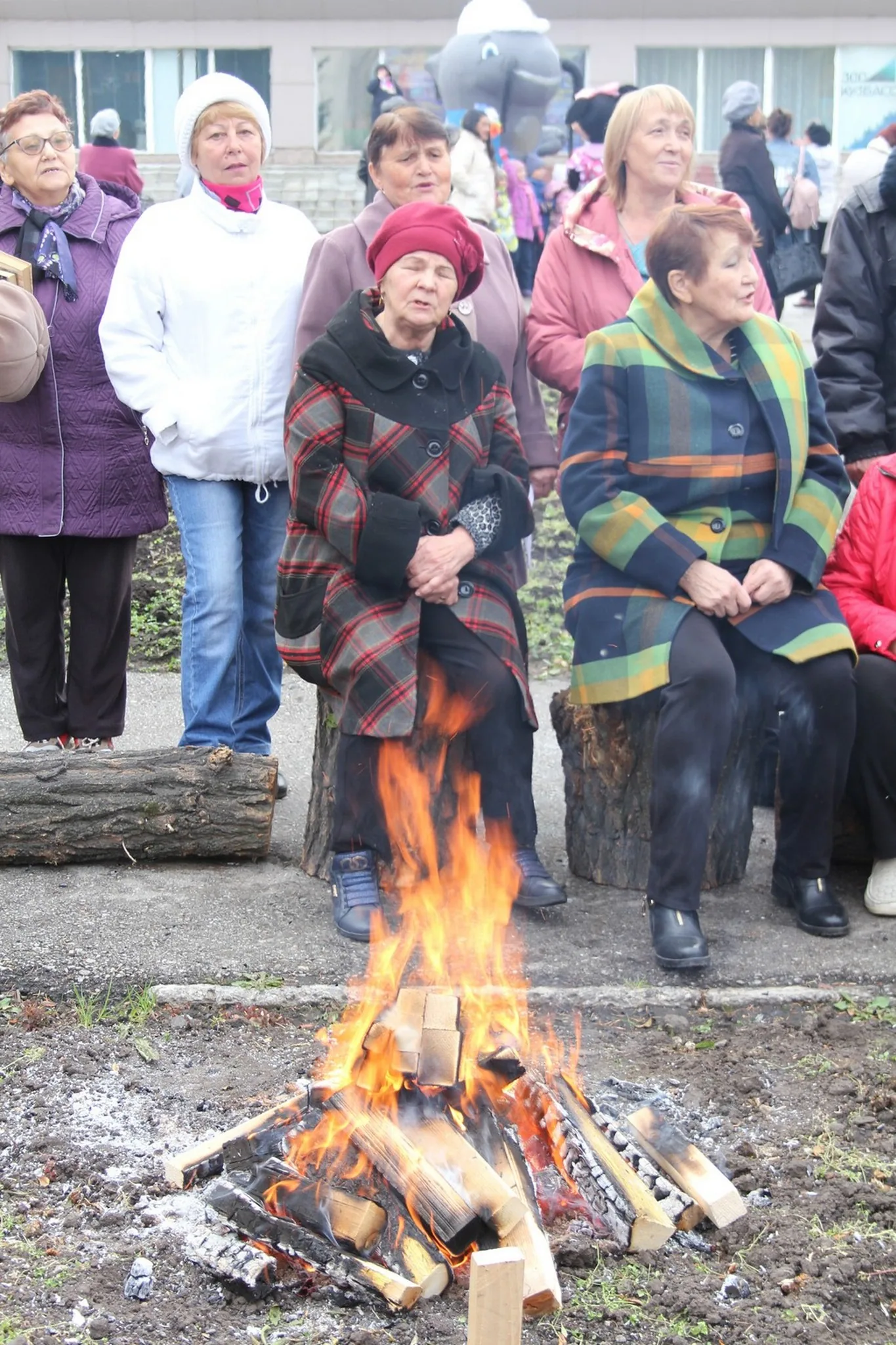 "Тусовка для тех, кому за..." (22)