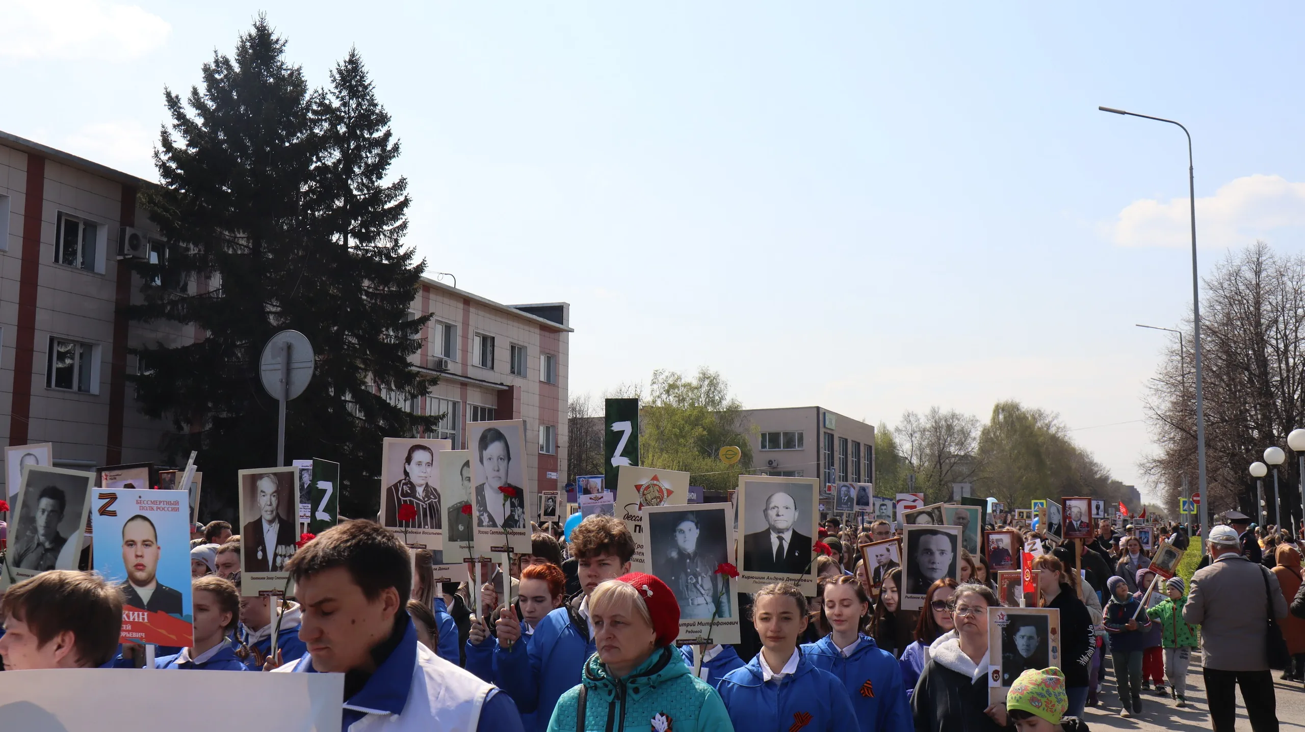 «Полотно Победы» в строю «Бессмертного полка» (11)