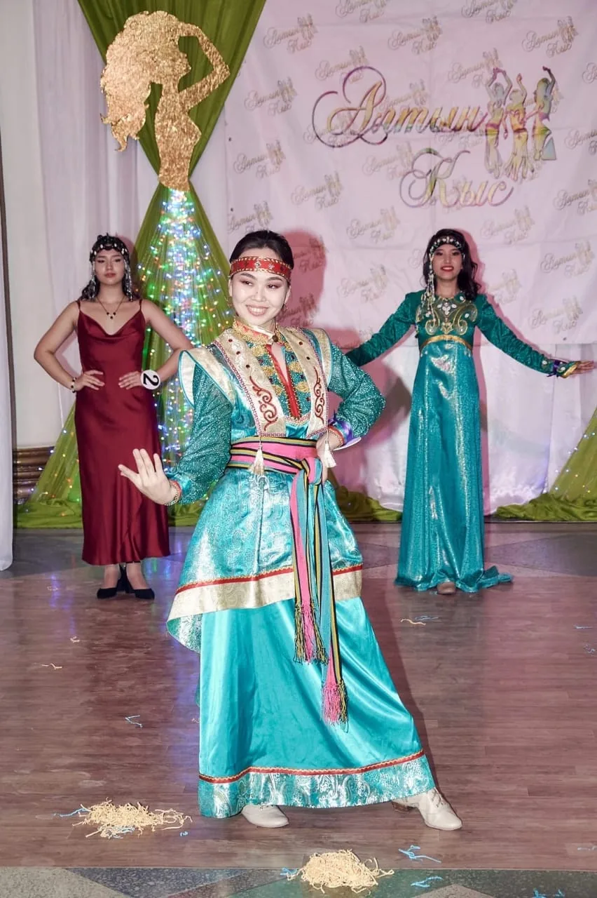 Конкурс красоты и таланта «Алтын Кыс» (2)