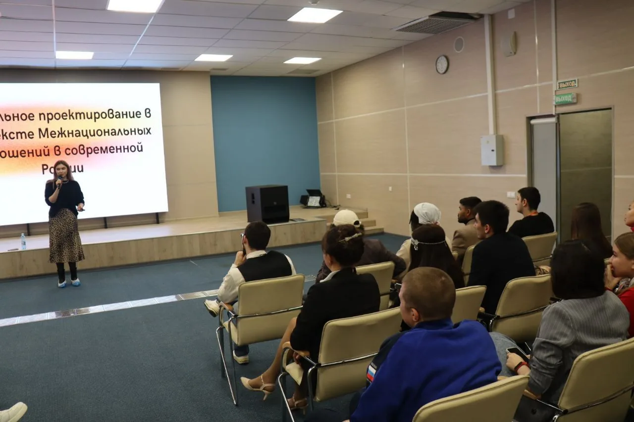 «Кузбасс – это мы!» В Белово прошла межнациональная молодежная смена. (54)