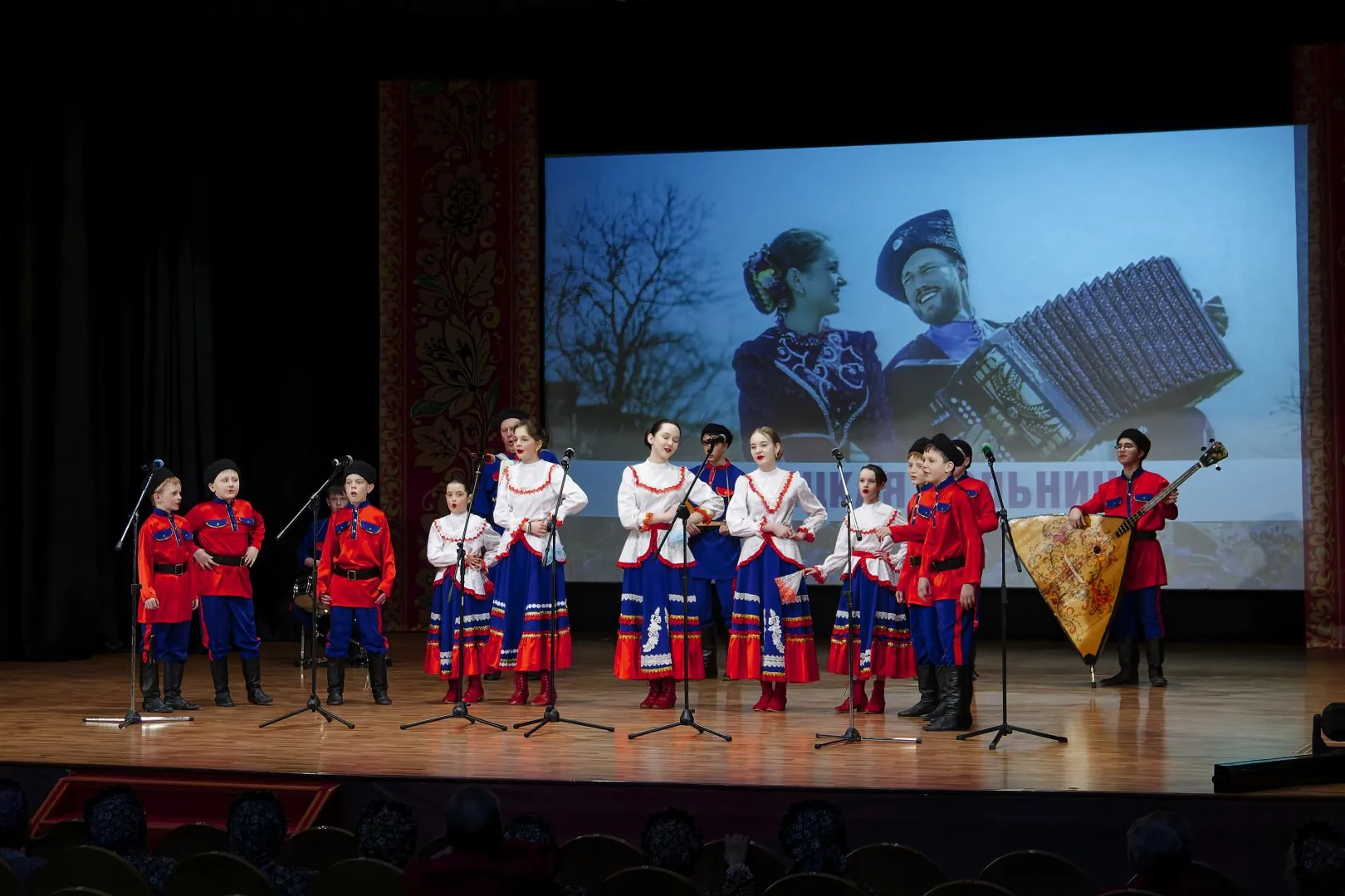 «Бачатская вечерка»: “ЭтноВстреча” знакомит с традициями и культурой казачества. (11)