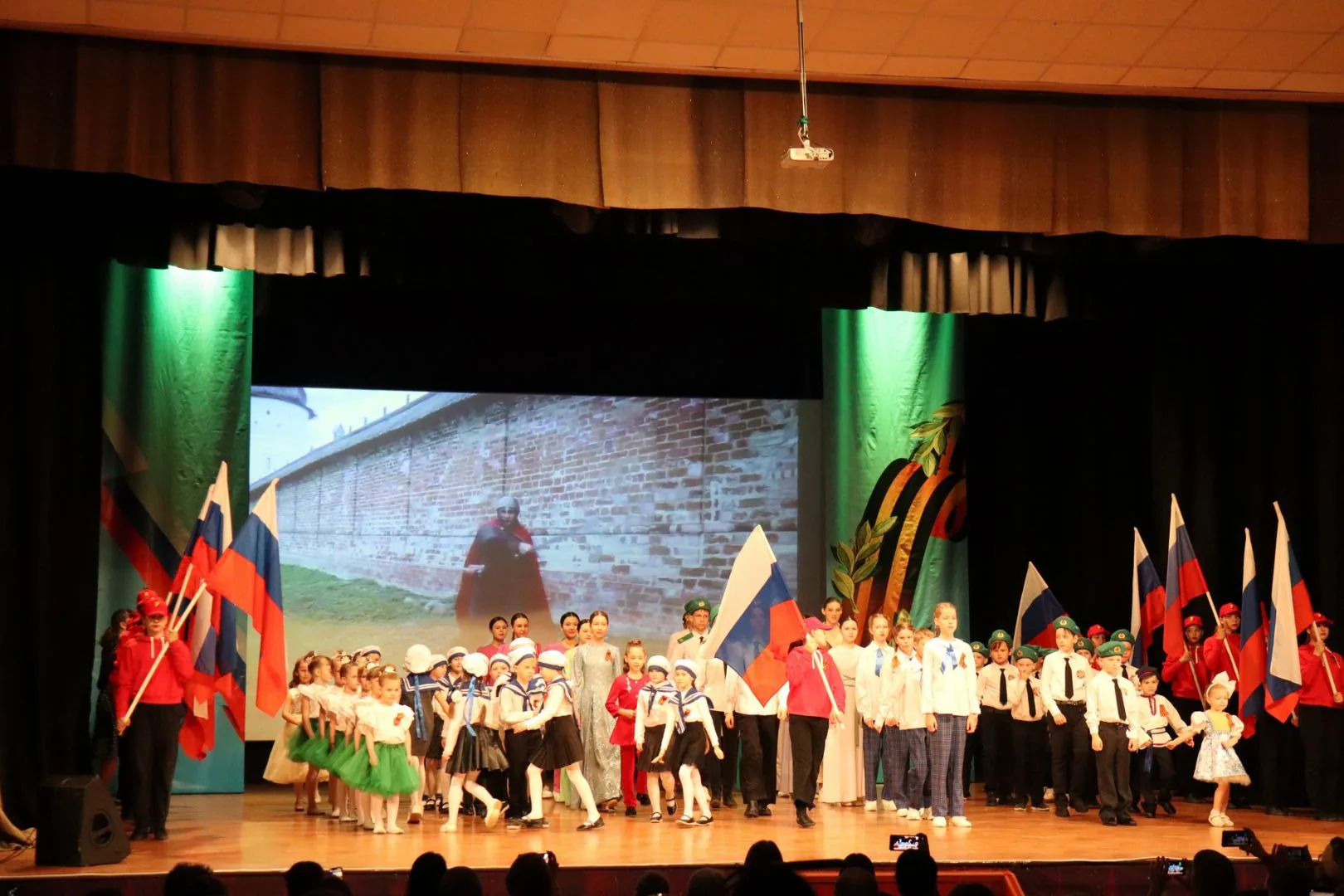 Фестиваль #ПесниZаРодину в КЦ "Бачатский" (90)