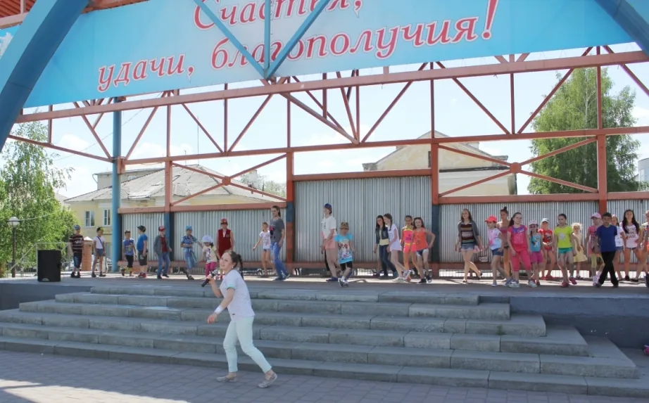 Танцуйте вместе с нами