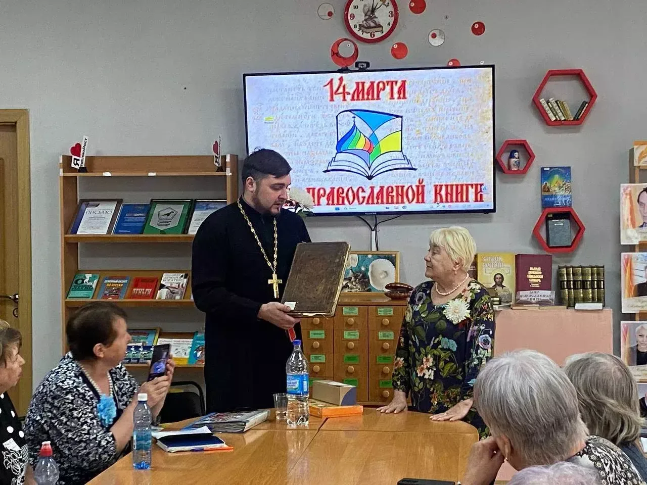 В Белово отметили День православной книги