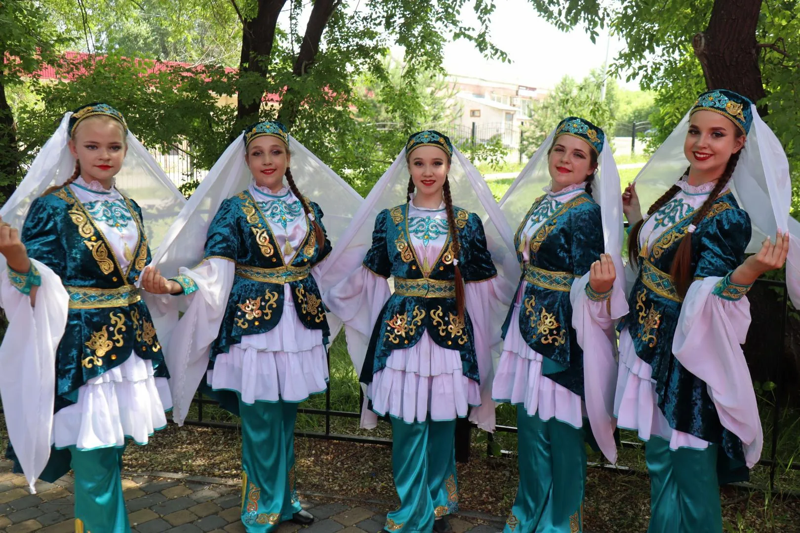 В Белове прошел фестиваль «Детский Сабантуй-2026» в рамках проекта «Этно-встреча»