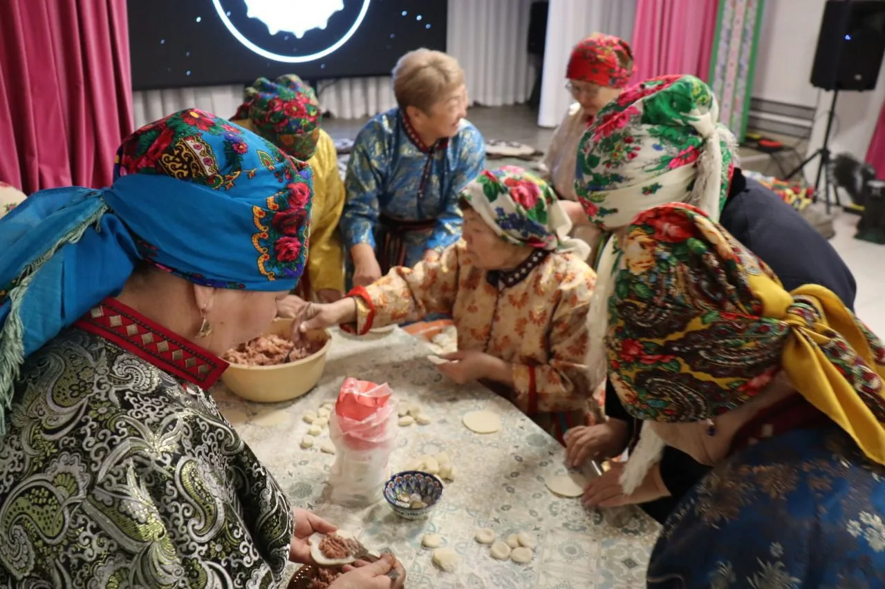 Вкус традиций: в Белово широко отметили телеутский праздник «Пелменек».